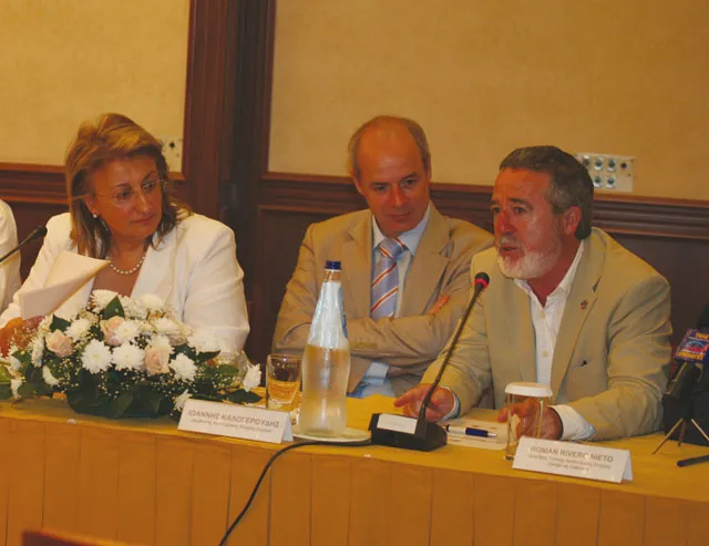 imagen de Román Rivero en Grecia, junio 2008