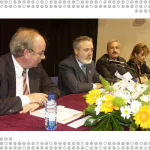 Emotivo homenaje a 20 años de Universidad Popular