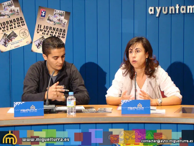 imagen, Sánchez y Céspedes presentando la Jornada