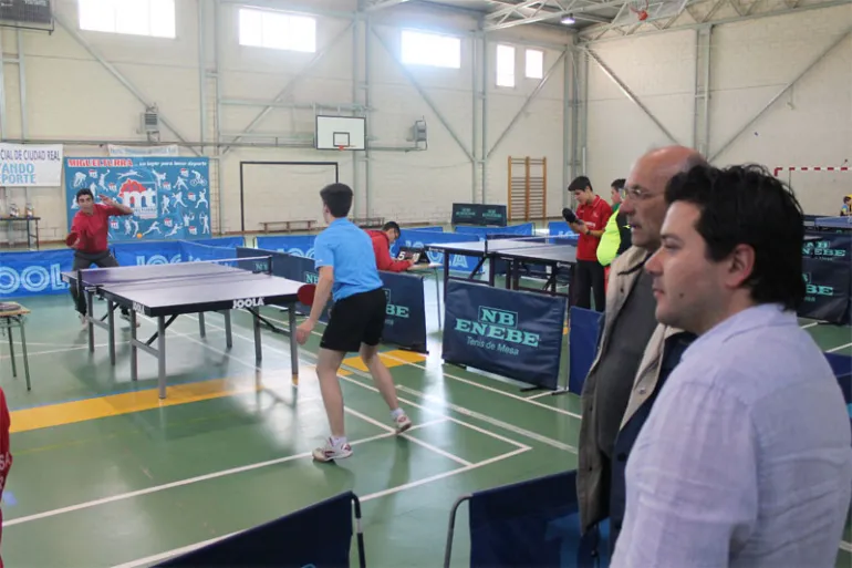 imagen campeonato tenis de mesa, marzo 2015