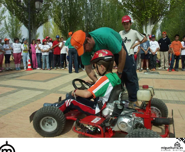 Imagen del taller de bicicletas, mayo 2006