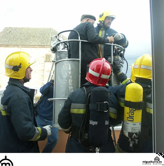 Evacuación en el Centro de Día, octubre 2006
