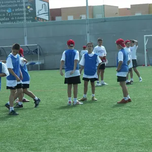Niños en el Complejo Deportivo Candelario León 