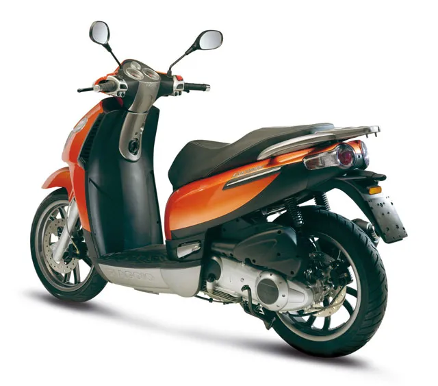 imagen ciclomotor Piaggio Carnaby
