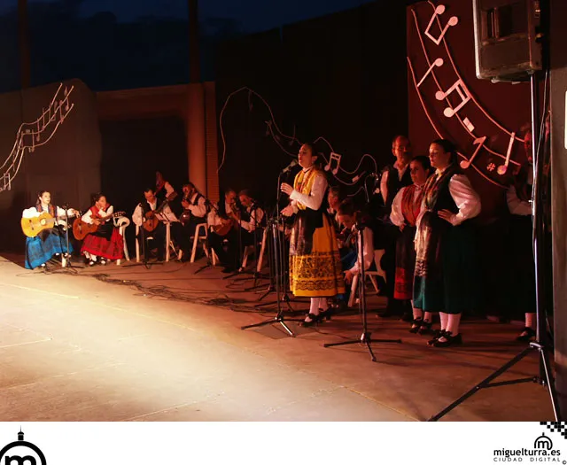 Nazarín participó en el Festival Folklórico 2006