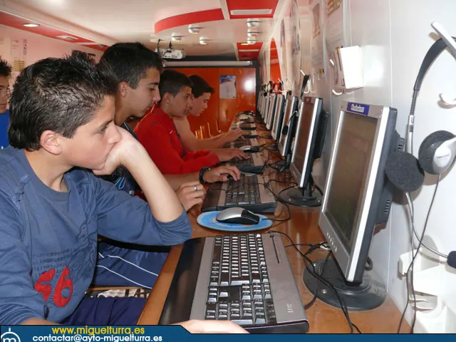imagen del e-bus en el Día de Internet 2008