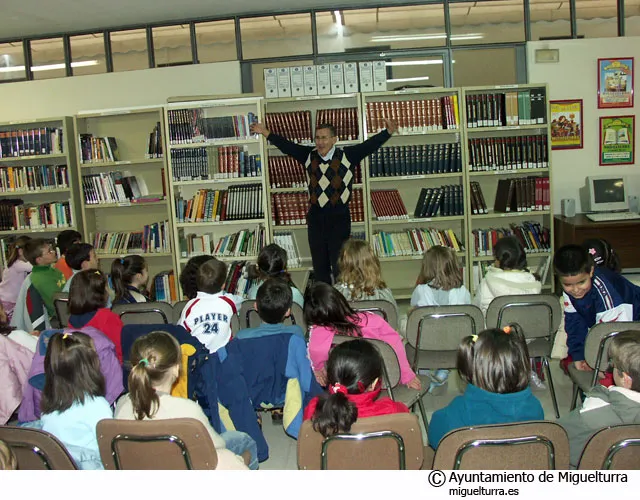 Cuentacuentos en la Biblioteca de Miguelturra