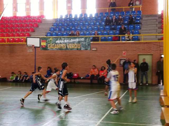 imagen partido alevines baloncesto, marzo 2011