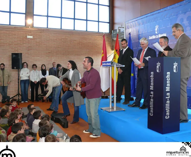 José María Barreda inauguró el CP Clara Campoamor