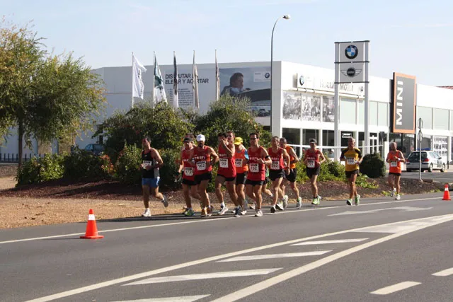 imagen de archivo de la Maratón de Castilla La Mancha a su paso por Miguelturra