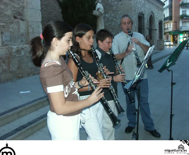 Música en las calles de Miguelturra, junio 2006