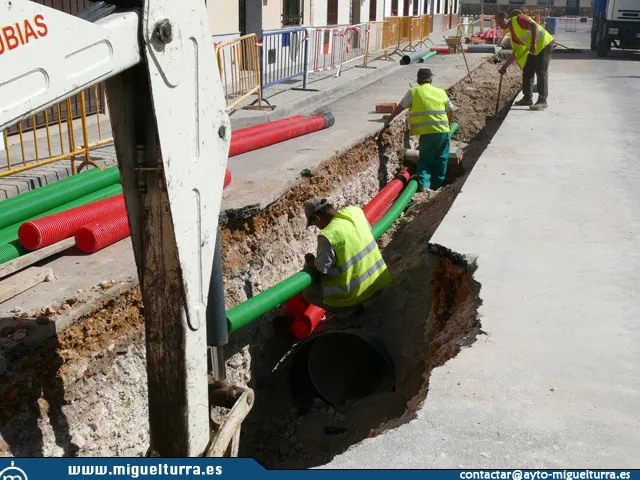 imagen de obras en calle Ramón y Cajal, junio 2008