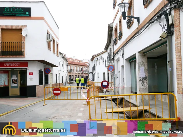 imagen obras en la Calle La Rosa, diciembre 2011
