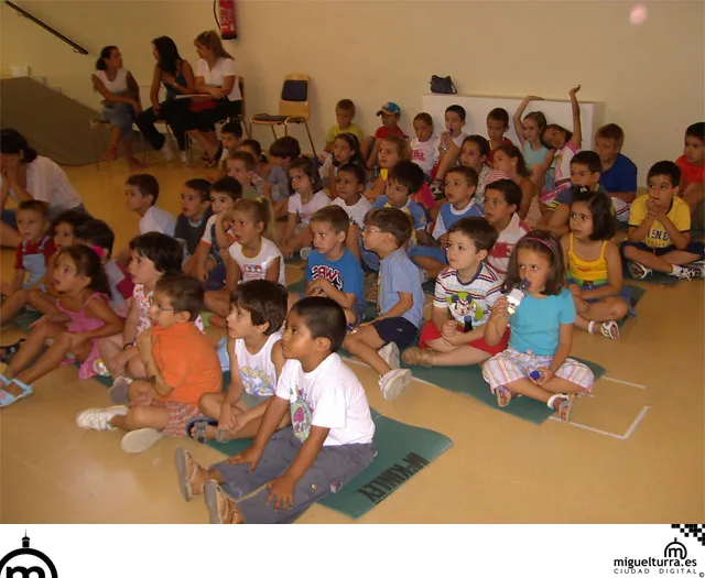 Día de cine en el aula de verano municipal 2006