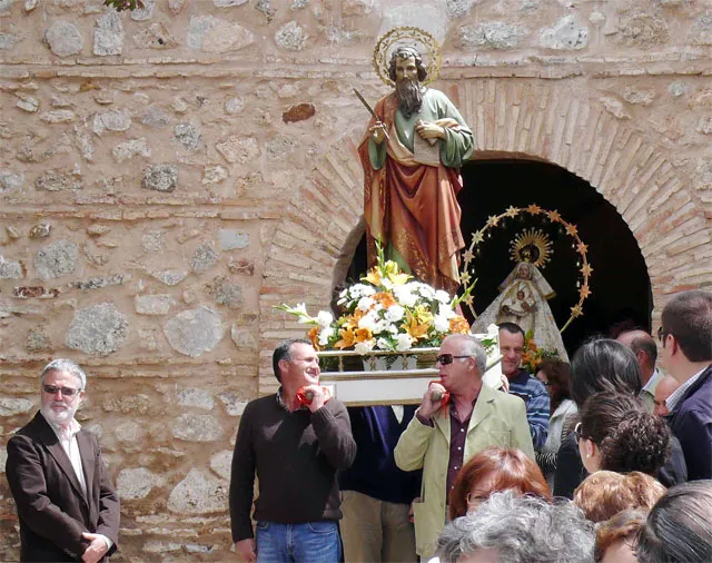 imagen de San Marcos a la salida de la iglesia