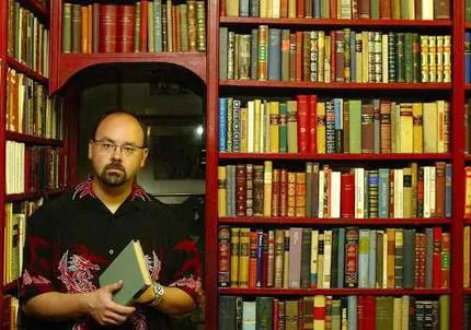 imagen del escritor Carlos Ruiz Zafón