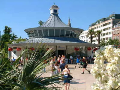 Trabaja y aprende un idioma en Bournemouth