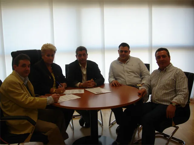 Firma del acuerdo en CEOE CEPYME, octubre 2006