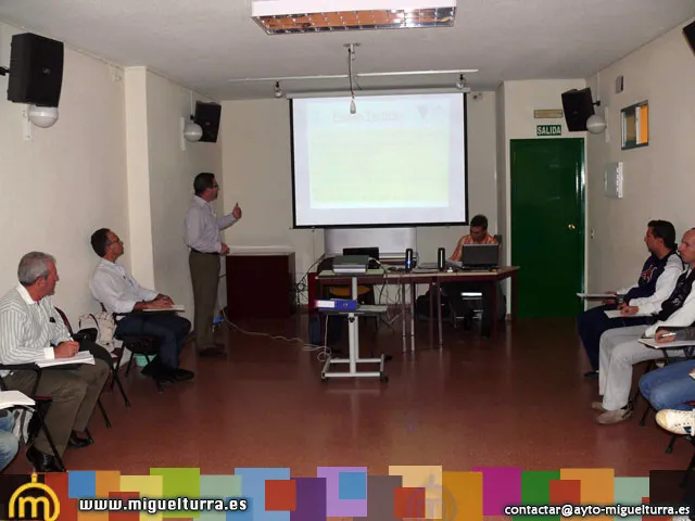imagen del curso de comunicación táctica, oct 2009