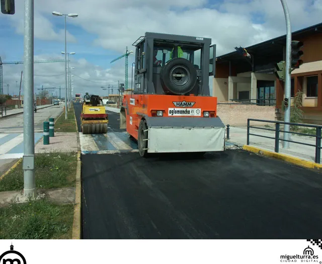 Obras en Miguelturra de asfaltado, octubre 2006