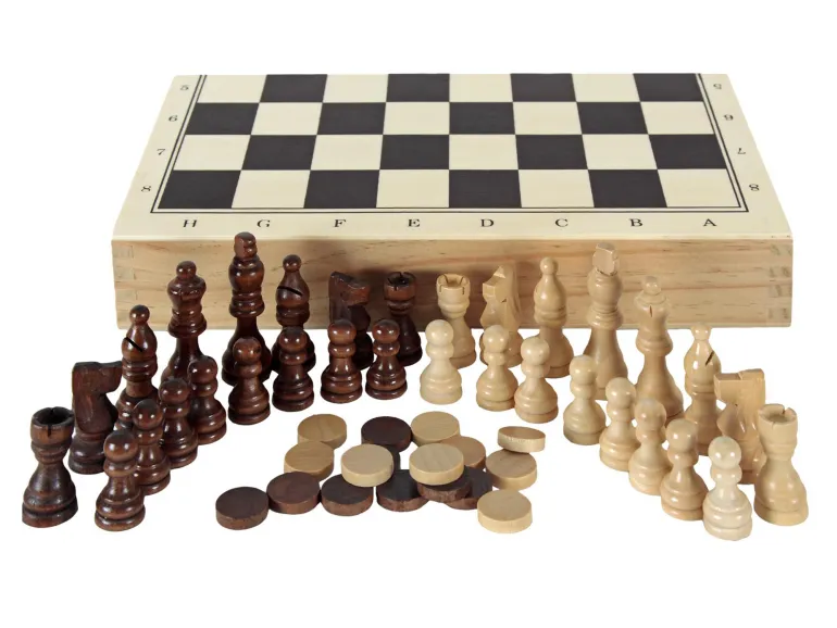 imagen relacionada con damas y ajedrez