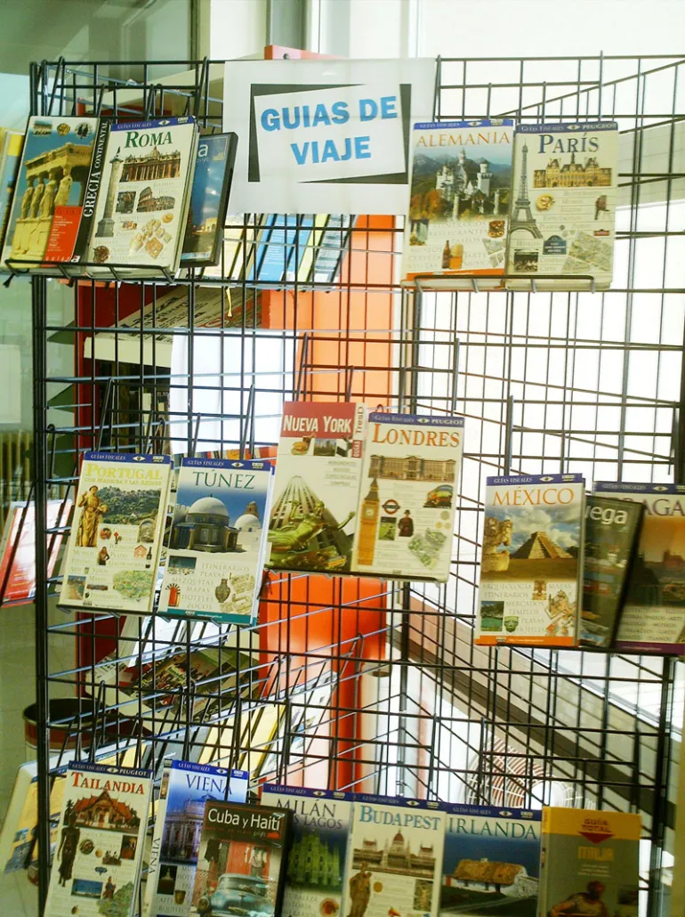 imagen exposición guías de viaje, junio 2010