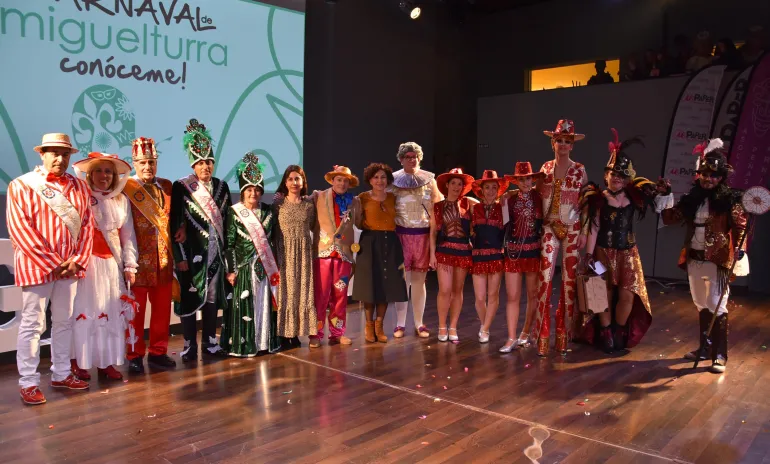 Concurso de Trajes Museo del Carnaval 2020, premiados y autoridades