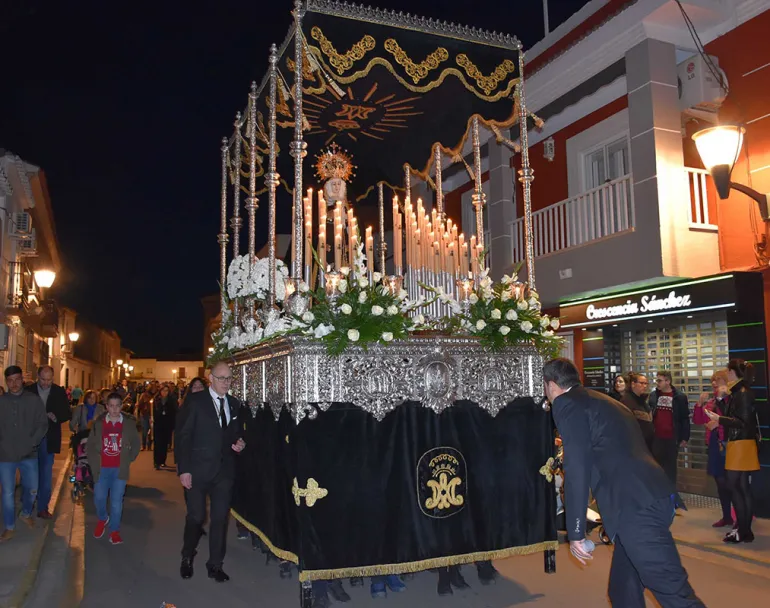 imagen de la procesión de Las Lamparillas, Miguelturra, abril 2019