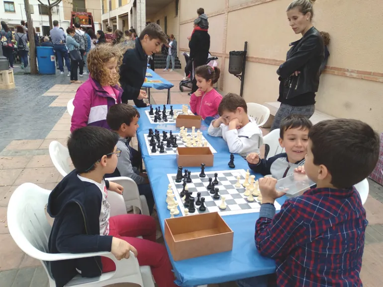 imagen de las actividades de ajedrez, abril 2019, fuente información Club Ajedrez Miguelturra