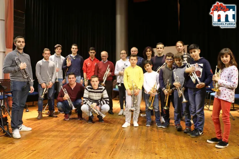 imagen de alumnado, organización y docentes del curso de trompeta, abril 2018