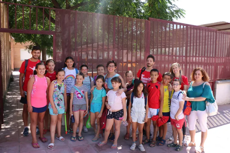 imagen de la visita de Victoria Sobrina al aula de verano, Miguelturra, julio 2018