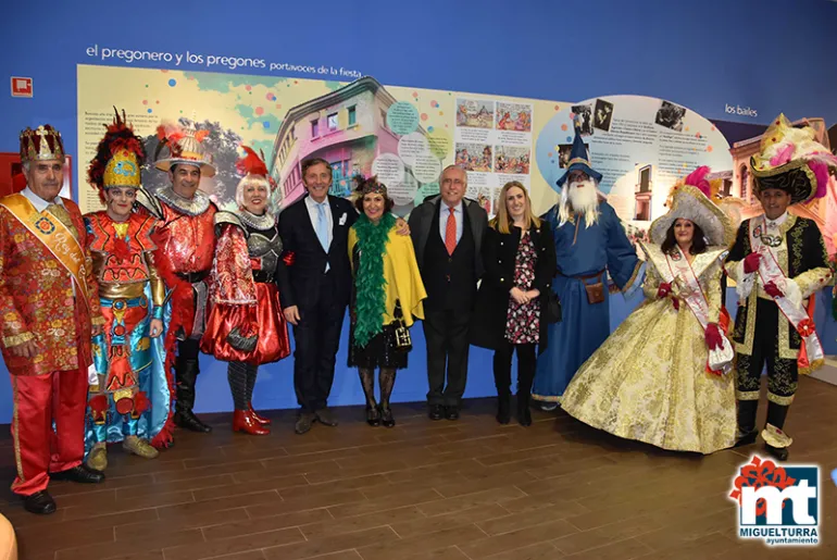 imagen de autoridades y pregonero en el Museo del Carnaval de Miguelturra, 21 febrero 2020