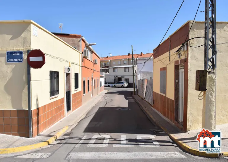 imagen de la esquina de calle Dinamarca con Calvario de Miguelturra, junio 2019