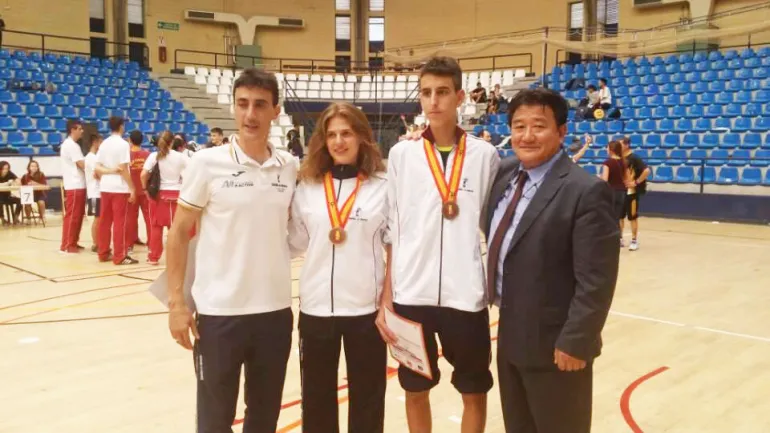 imagen con las medallas tras la disputa del Campeonato de Taekwondo, septiembre 2015