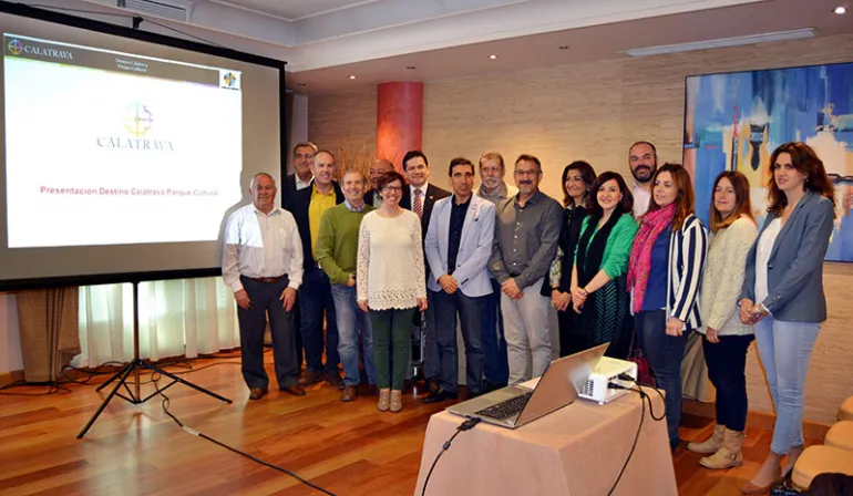 imagen de la reunión con la AD Campo de Calatrava, Destino Calatrava, Miguelturra, abril de 2018