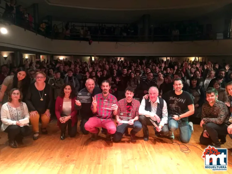 imagen grupal de participantes y organización en el Certamen de Monólogos 2018