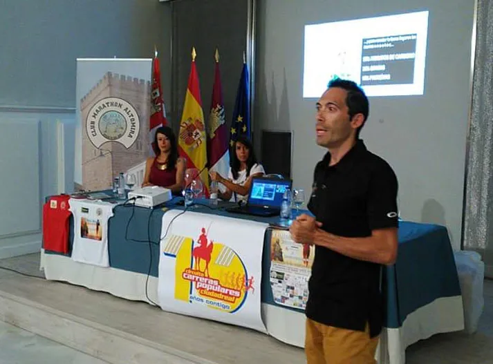 imagen de una de las charlas en Alcázar de San Juan, octubre 2016