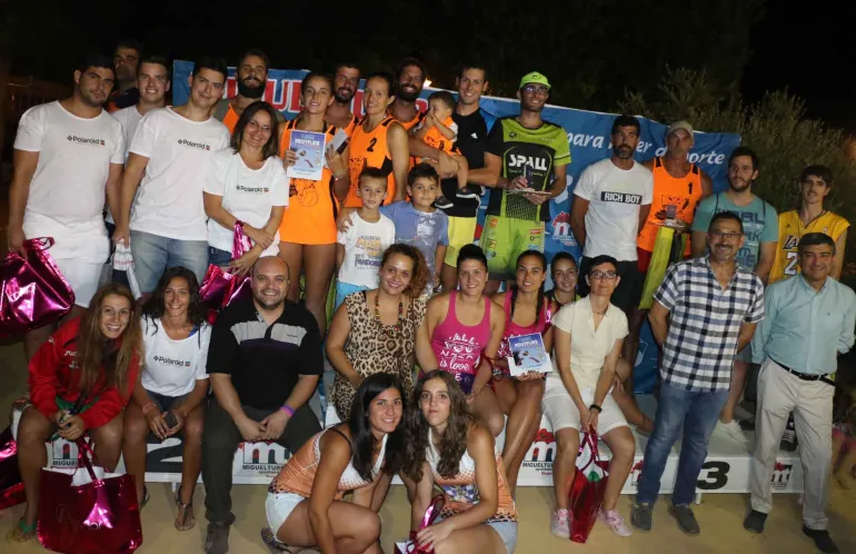 Imagen grupo clausura X torneo Voley Playa