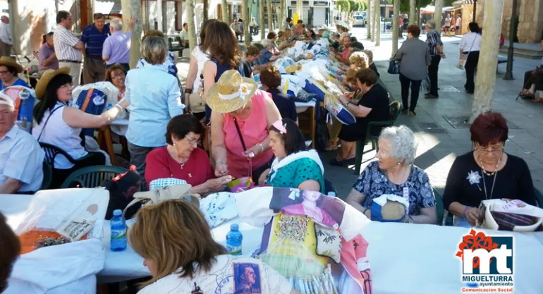 imagen encuentro de encajeras, mayo de 2015