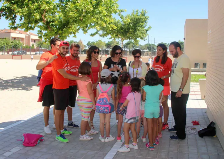 imagen de la visita a la Escuela y Aula de Verano, julio 2017