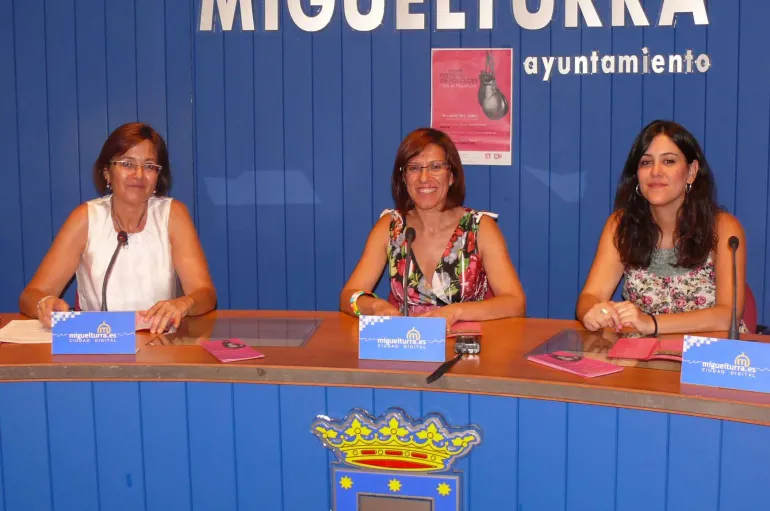 Imagen rueda de prensa presentación El "XXXIII Festival de Folclore" `Villa De Miguelturra´