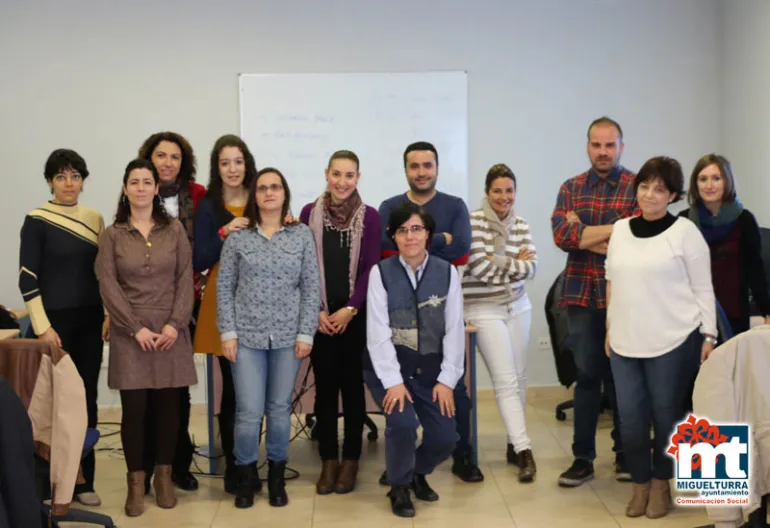 imagen del alumnado y docente del curso de Nóminas y Seguros Sociales, diciembre 2015