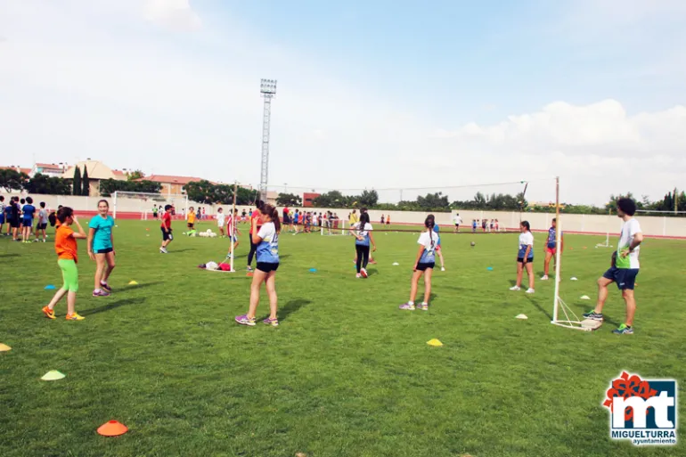 imagen del acto clausura Escuelas Deportivas en el Estadio Municipal, mayo 2017