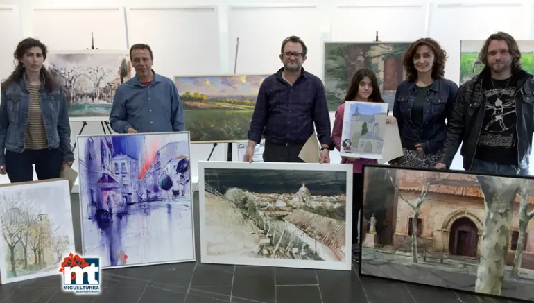 imagen de concejala, ganadores y ganadoras del Certamen de Pintura Rápida Villa Miguelturra 2018