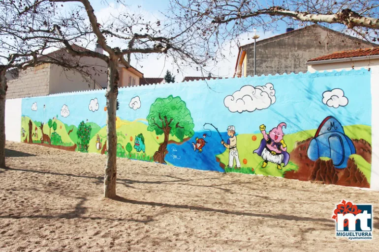 imagen del muro del Colegio Público Benito Pérez Galdós, marzo 2017