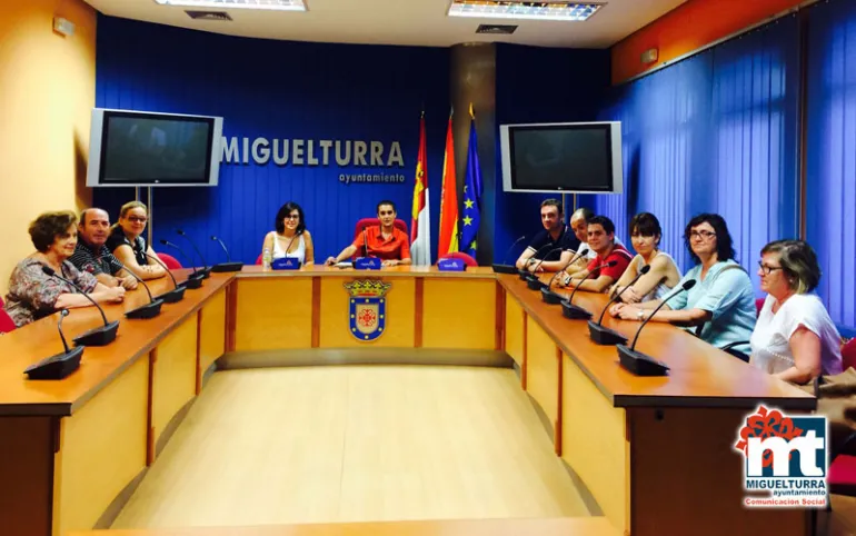 imagen de la reunión con las asociaciones de Semana Santa, agosto 2015
