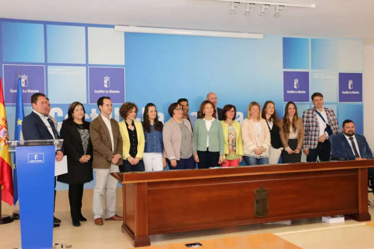 imagen de la firma regional del servicio de ayuda a domicilio, abril 2016