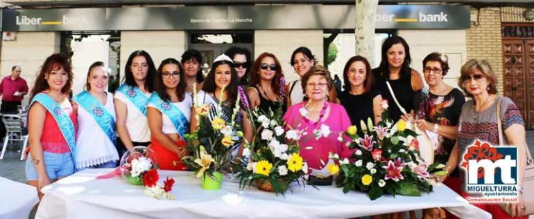 imagen autoridades, organización y ganadoras concurso centros florales ferias 2015 Miguelturra