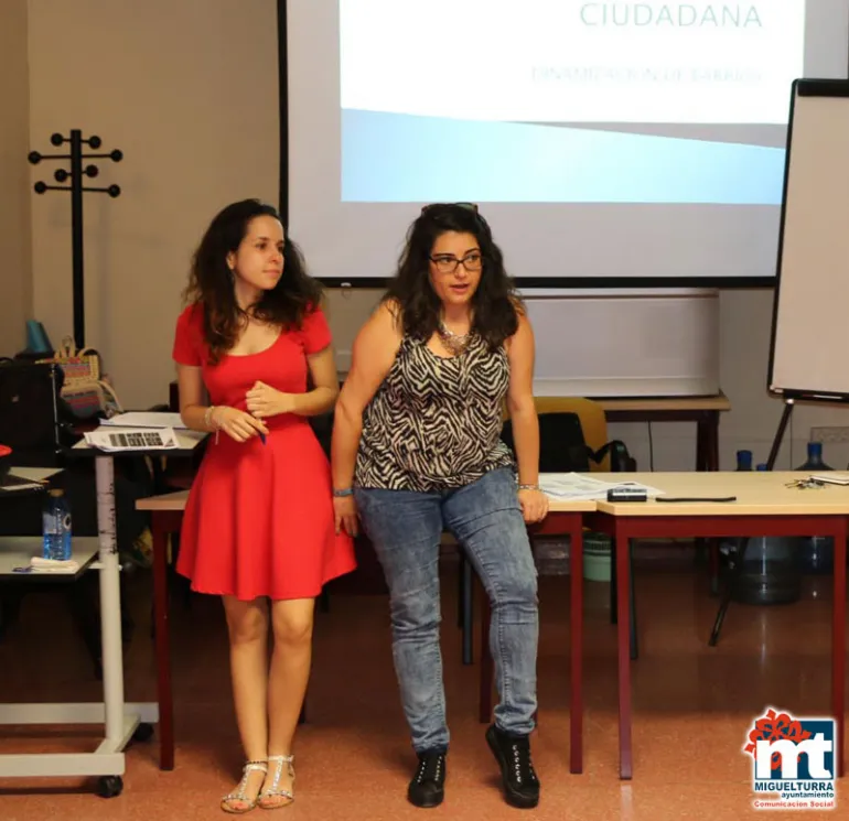 imagen de una de las reuniones de paticipación ciudadana en el Centro Joven, junio 2016