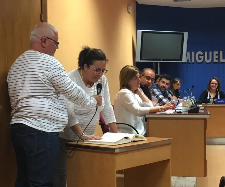 imagen toma posesión de Antonia Fernández Martín, abril 2019, fuente imagen Mayma Úbeda Flores